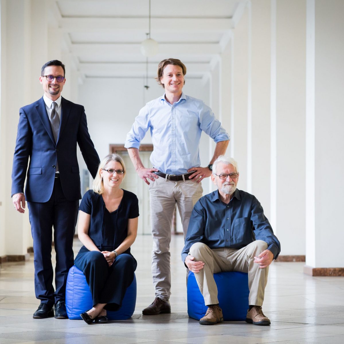 Back at TUM: Stefan Michael Fiegle (back, left), Dr. Christoph Rapp (back, right), Dr. Stephanie Rapp and Prof. Dr. Robert Rapp (Image: Jooß/TUM).
