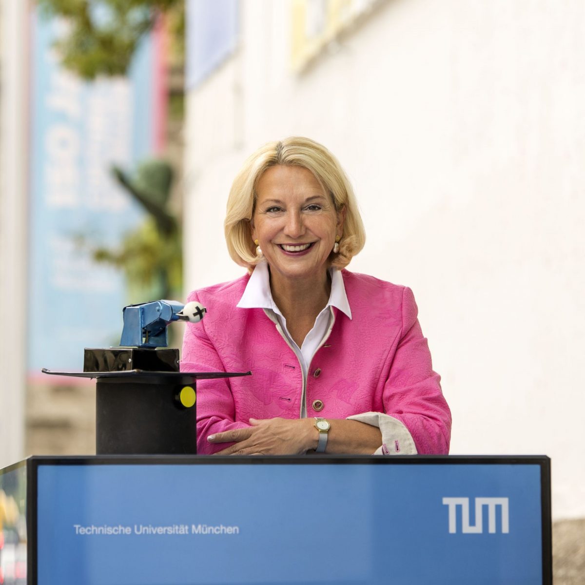 Prof. Dr. Dr. Birgit Spanner-Ulmer; Alumna der Technischen Universtaet Muenchen (TUM)