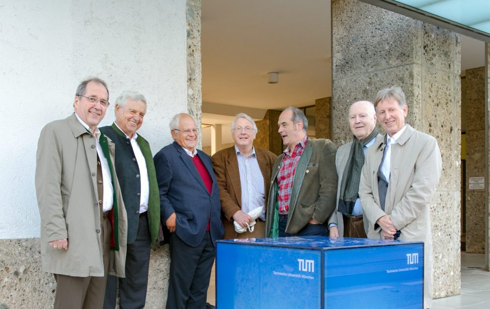 EoE Prof. Dr. Jörg Eberspächer, EoE Prof. Dr. Georg Färber, EoE Prof. Dr. Joachim Hagenauer, EoE Prof. Dr. Manfred Kleber, Ordinarius Prof. Dr. Klaus Diepold, EoE Prof. Dr. Erich Sackmann, EoE Prof. Dr. Michael Molls