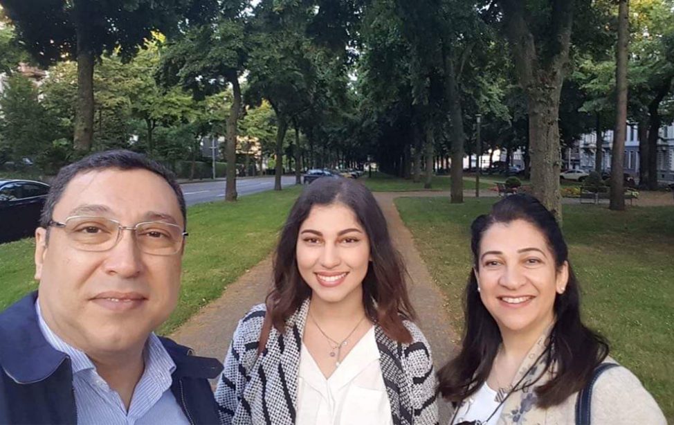 Prof. Dr. Inas Abdelaziz und Prof. Dr. Hossam Sherif mit ihrer Tochter