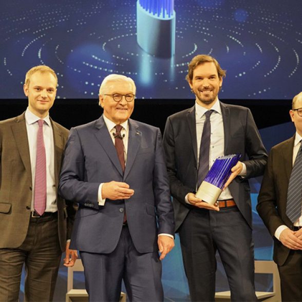 TUM Alumni Bastian Nominacher, Martin Klenk and Alexander Rinke from Celonis, which was award with Deutscher Zukunftspreis in 2019. Technical University Munich.