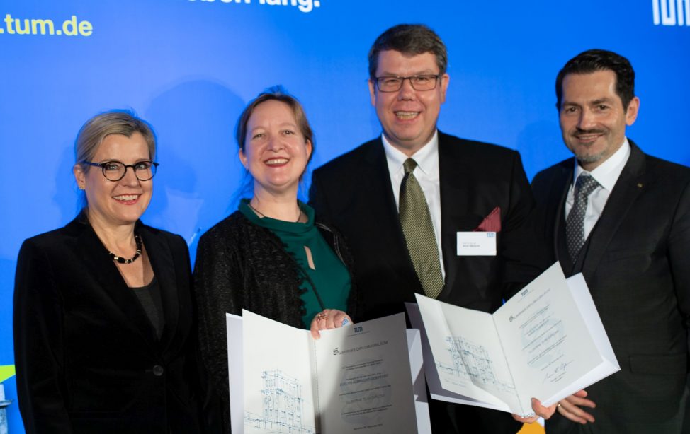 Alumni Donors Evelyn Albrecht-Goepfert and Arnd Albrecht with TUM President Thomas F. Hofmann