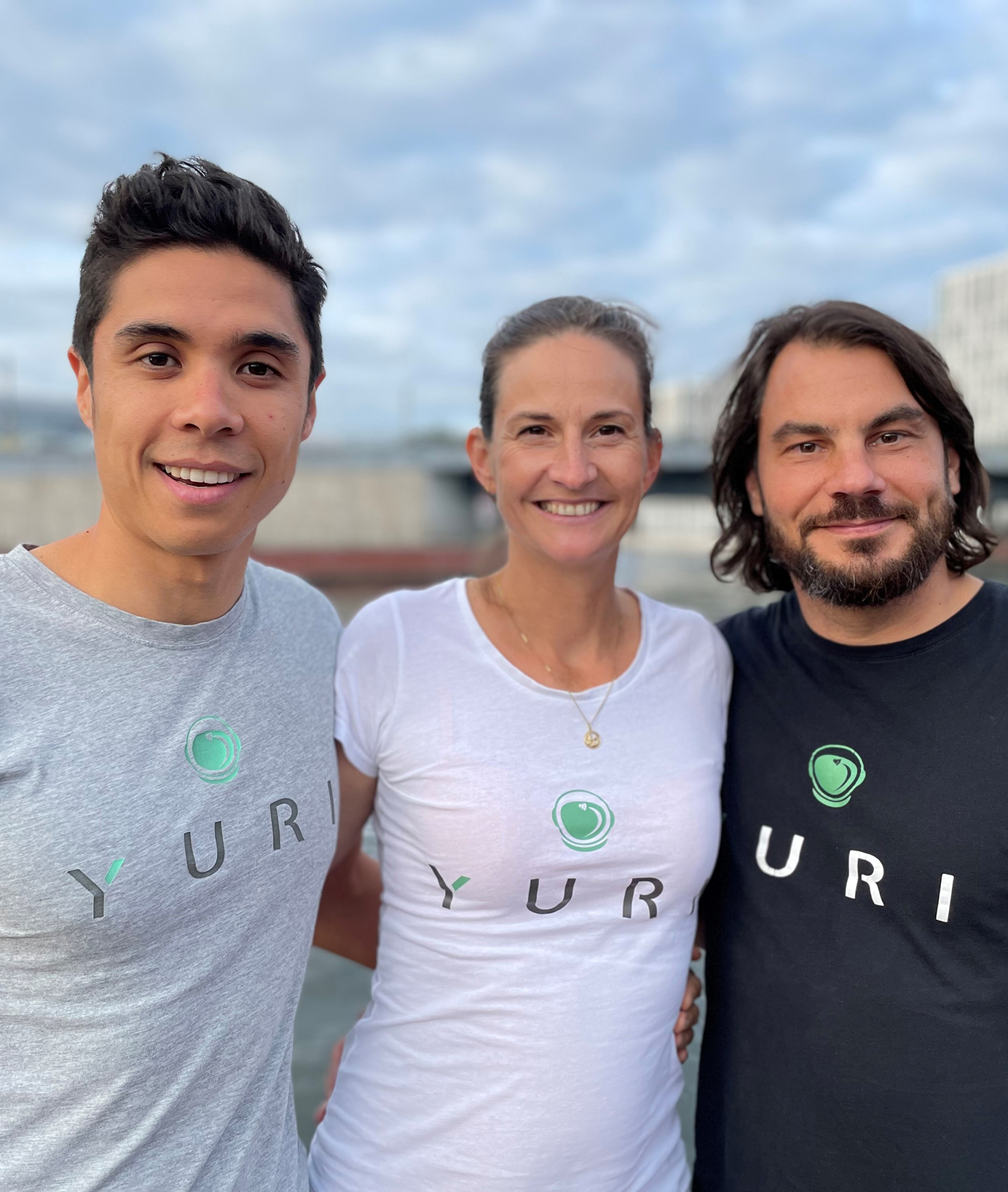 TUM Alumnus Mark Kugel, Maria Birlem und TUM Alumnus Christian Bruderrek.