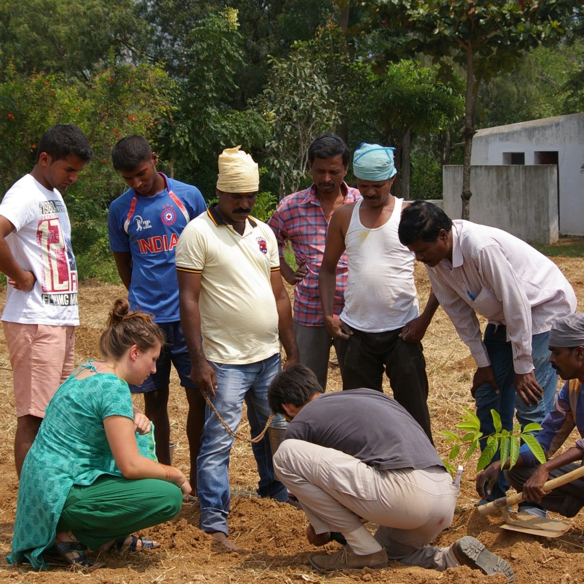 Franziska Weißörtel and some small-scale farmers in India.