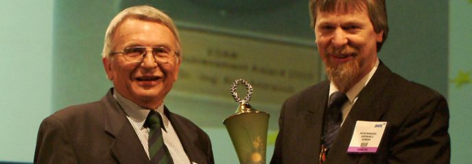 TUM Alumnus Kurt Antreich at the awards ceremony.