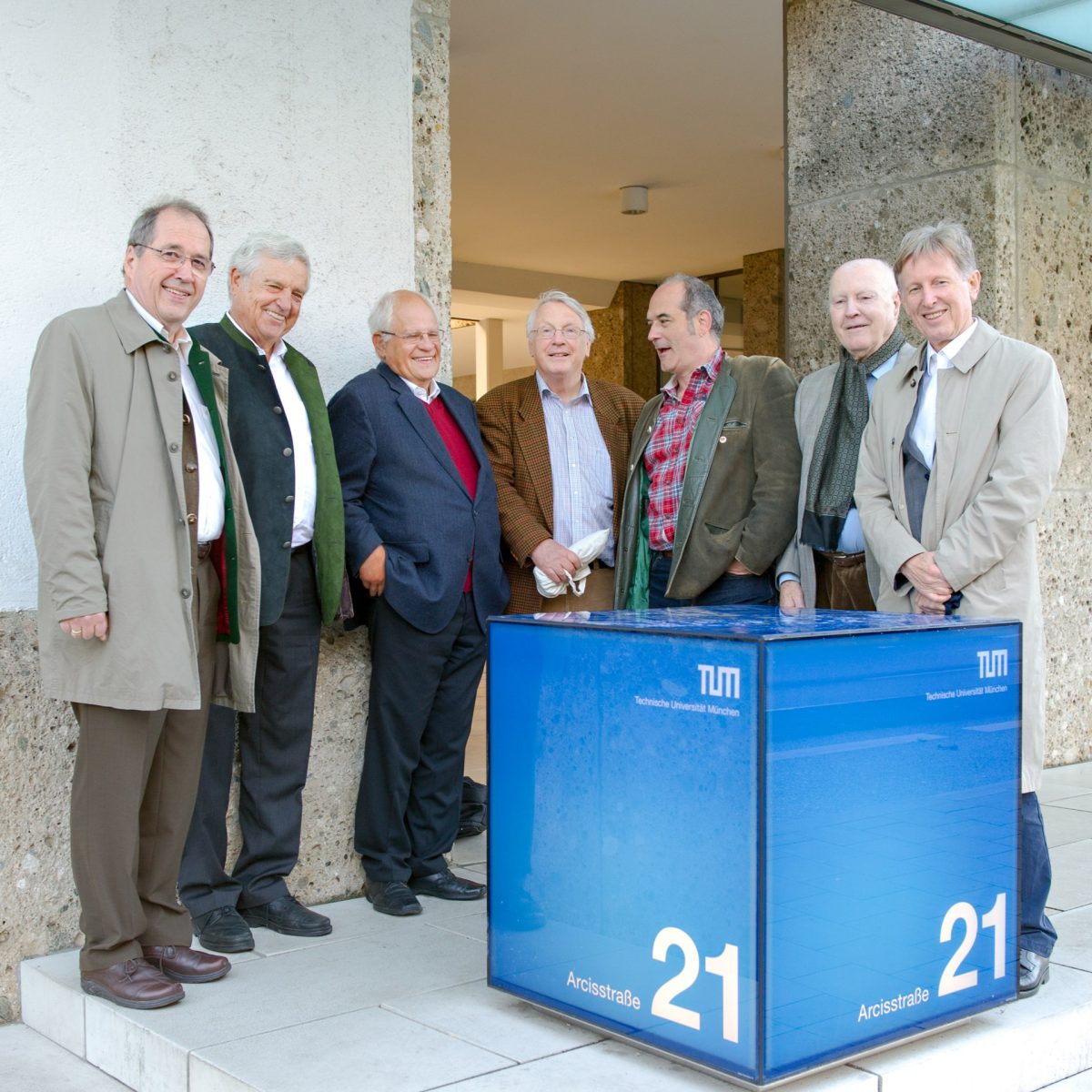 EoE Prof. Dr. Jörg Eberspächer, EoE Prof. Dr. Georg Färber, EoE Prof. Dr. Joachim Hagenauer, EoE Prof. Dr. Manfred Kleber, Ordinarius Prof. Dr. Klaus Diepold, EoE Prof. Dr. Erich Sackmann, EoE Prof. Dr. Michael Molls