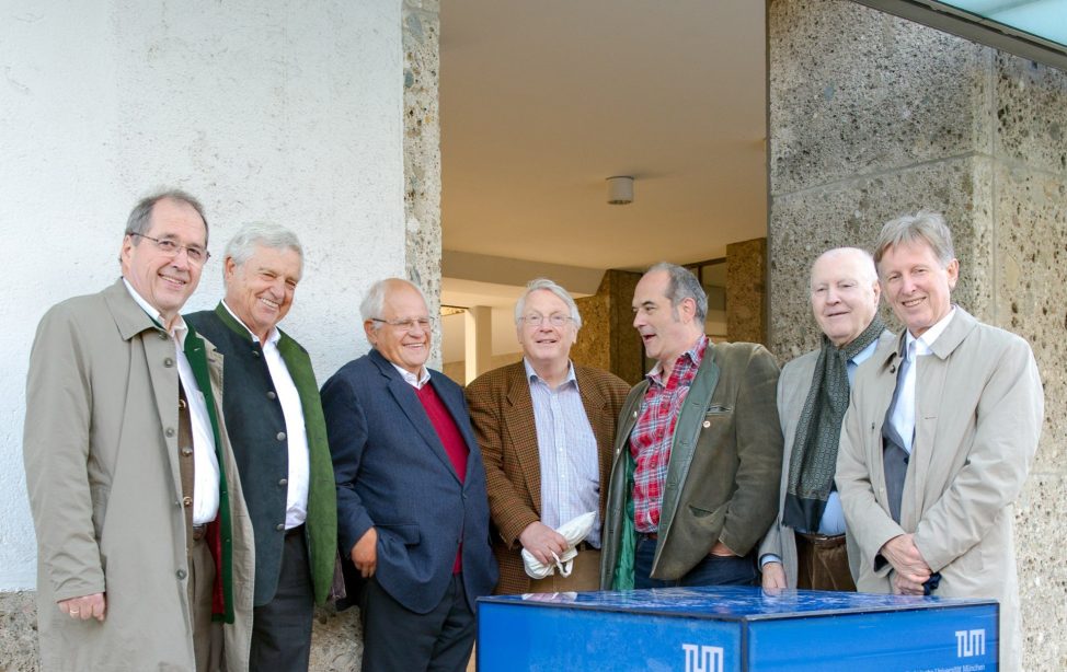 EoE Prof. Dr. Jörg Eberspächer, EoE Prof. Dr. Georg Färber, EoE Prof. Dr. Joachim Hagenauer, EoE Prof. Dr. Manfred Kleber, Full Professor Prof. Dr. Klaus Diepold, EoE Prof. Dr. Erich Sackmann, EoE Prof. Dr. Michael Molls .