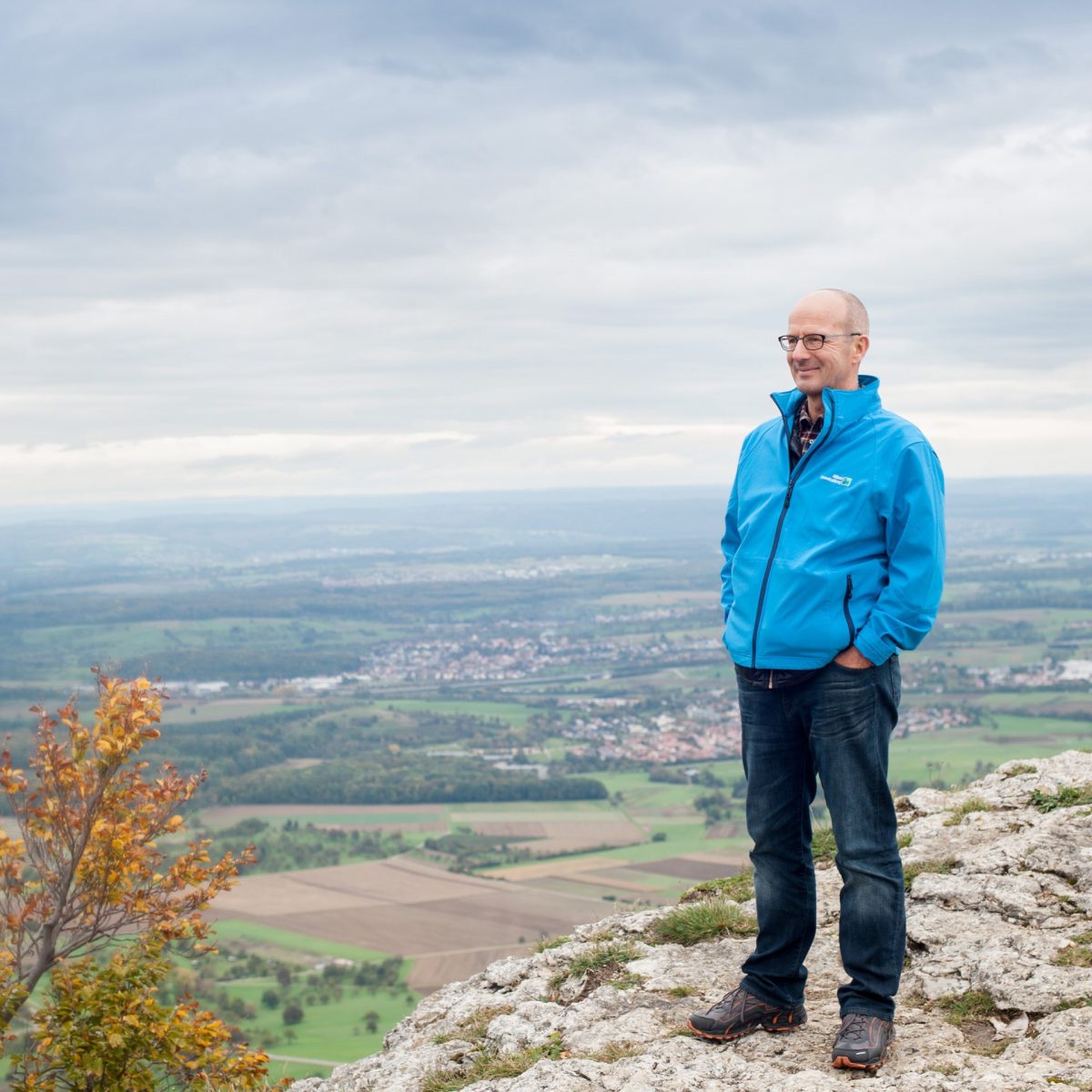 TUM Alumnus Lutz Spandau im Biosphärengebiet Schwäbische Alb.