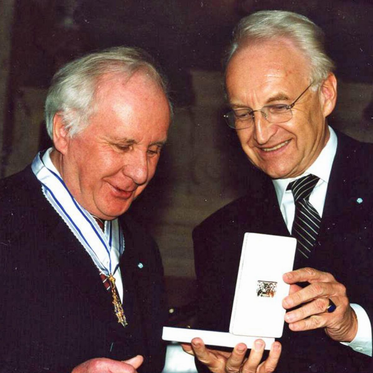 TUM Emeritus of Excellence Franz Mayinger with Edmund Stoiber.