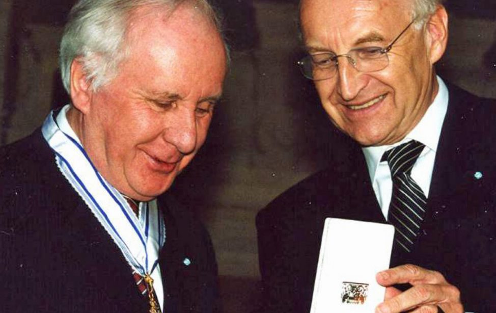 TUM Emeritus of Excellence Franz Mayinger with Edmund Stoiber.