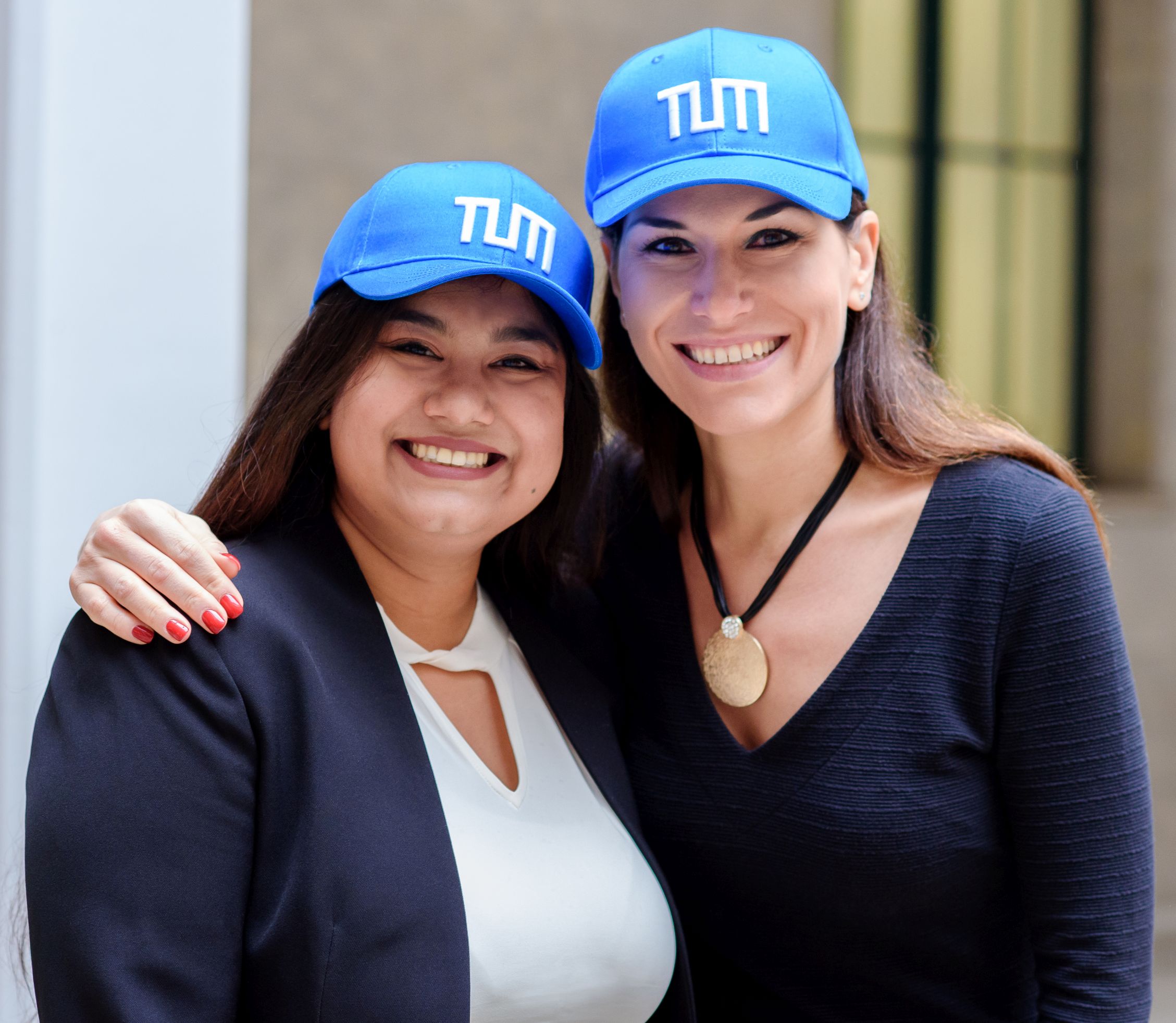 TUM Alumna and mentor Tsvetana Marinova and TUM Alumna and mentee Samiddha Mukherjee (from right to left).