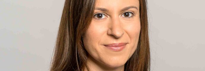 TUM Alumna Carina Baer de Oliveira Mann